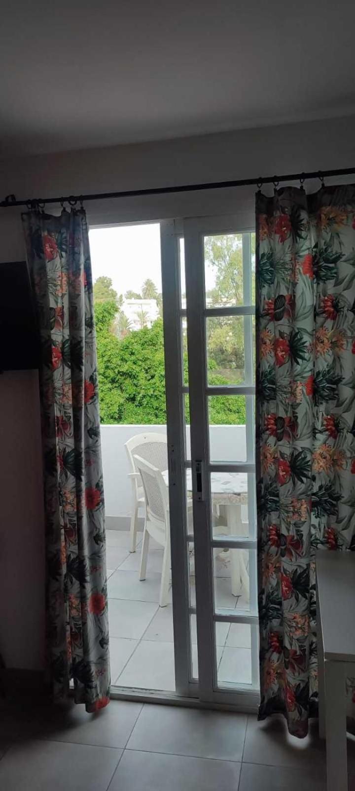 Villa Marisol Apartamento Australia เบนัลมาเดนา ภายนอก รูปภาพ